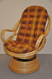 Ratanové hojdacie kreslo Swivel medové okrový polster