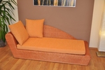 Ratanová odpočinková pohovka koňak pravá polster oranžový