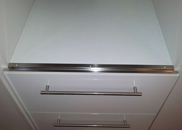 Spodná ochranná lišta C - pre vstavané rúry